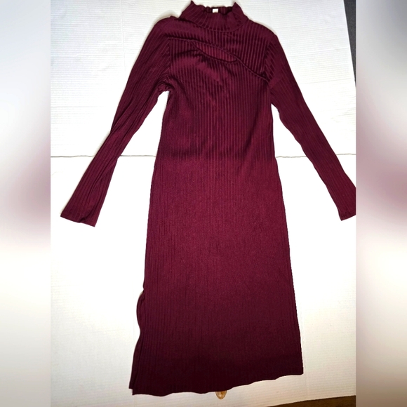 Cato Bodycon Dress With Cutout - Picture 1 of 3